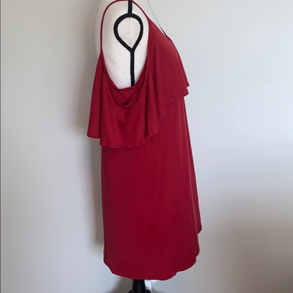 NEW with Tags 🏷| Red Ruffle Detail Cocktail Dress - Picture 4 of 7